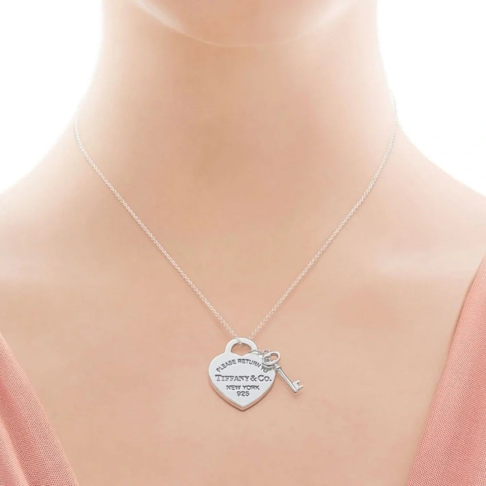 Authenticated Tiffany & Co. Return to Tiffany Heart Tag Key Necklace Pendant 18” - Picture 3 of 13